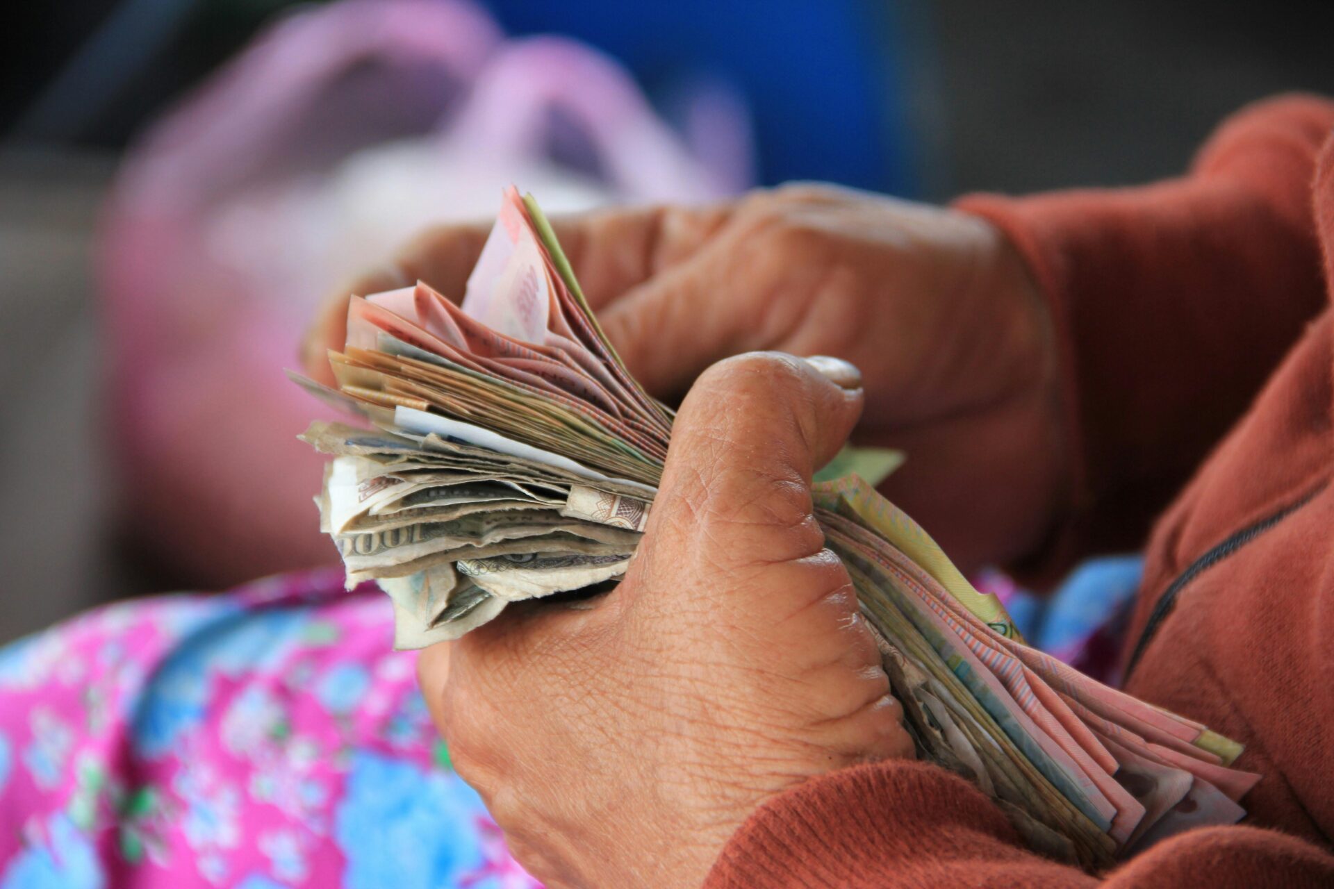 kesalahan frugal living